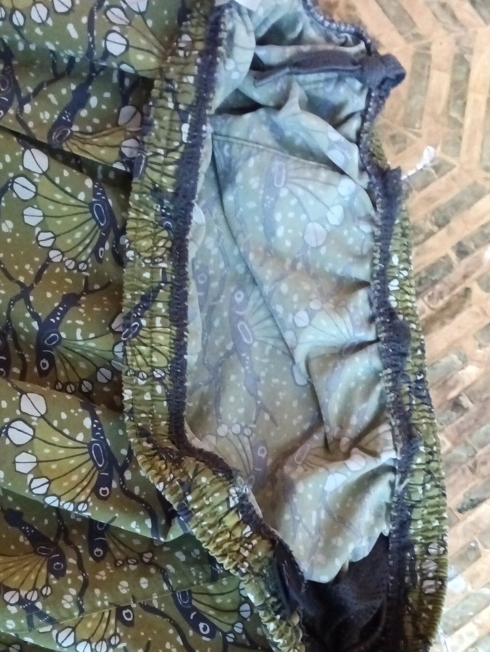 Patagonia Baggies Shorts in the "Hexy Fish: Sprouted Green" Colorway Men's Large - Picture 7 of 7